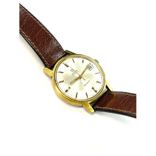 429 - Vintage gents Omega Geneve automatic Linen dial wrist watch the watch is ticking