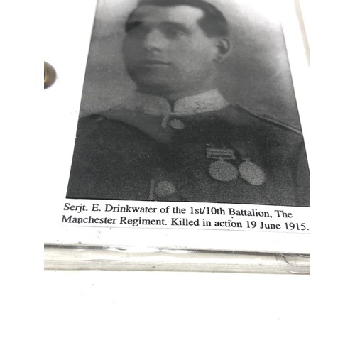 483 - ww1 casualty medal & cap badge to 2041 sjt e drinkwater manchester reg k.i.a 9/6/15