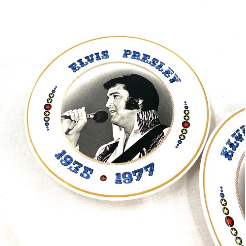 339 - Vintage Pair of Elvis Presley Collectors plates 1935-1977 By Barratts 1982, each plate measures appr... 