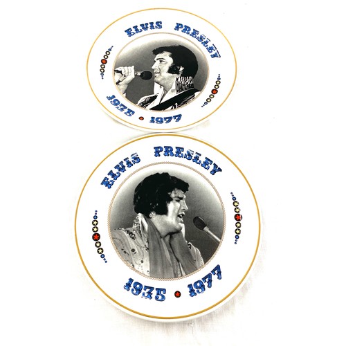 339 - Vintage Pair of Elvis Presley Collectors plates 1935-1977 By Barratts 1982, each plate measures appr... 