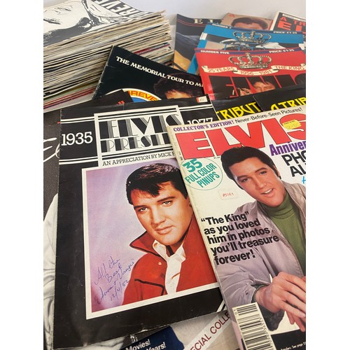 362 - Selection of Elvis Presley collectors magazines includes Elvis forever, Official Poster mag etc