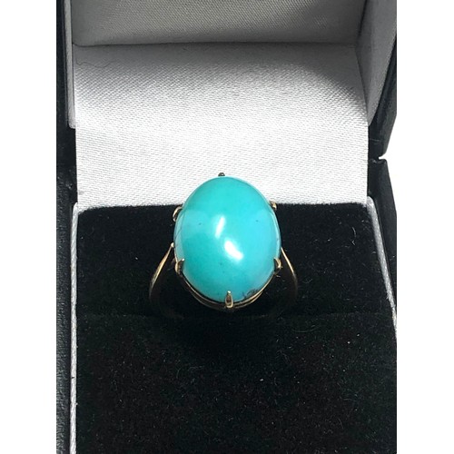 93 - 9ct gold vintage turquoise ring (4.1g)