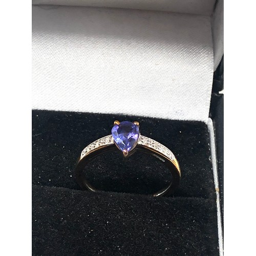 112 - 9ct gold diamond & tanzanite pear cut ring (1.7g)