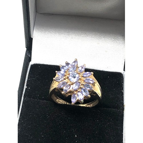 106 - 9ct gold tanzanite ring (3.8g)