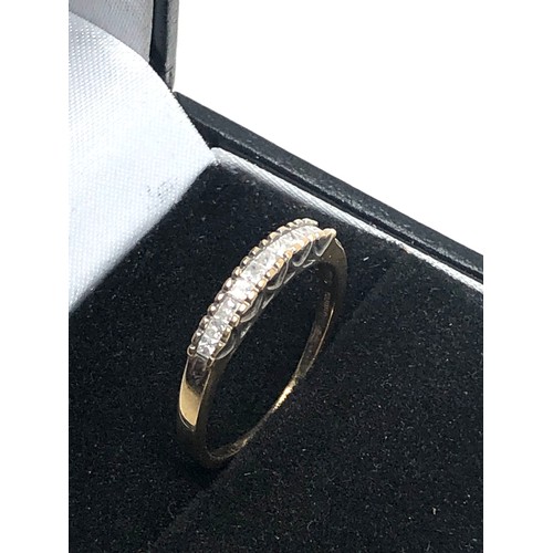 82 - 9ct gold diamond ring (1.7g)