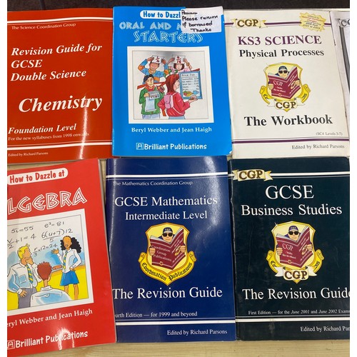 249 - Large selection of GCSE educational revision guides