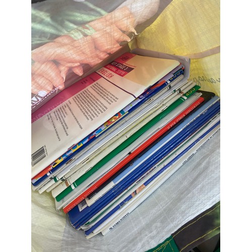 249 - Large selection of GCSE educational revision guides