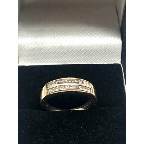 54 - 9ct gold diamond ring set 20 small princess cut diamonds approx 2mm dia weight 2.7g