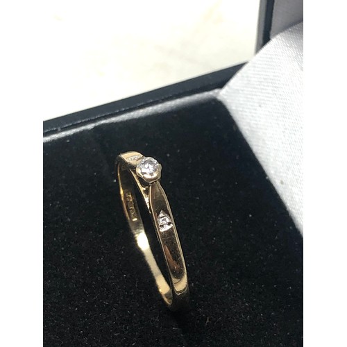 76 - 9ct gold diamond ring weight 1.6g