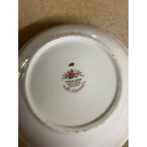 332 - Royal Albert Lavender rose Part tea service