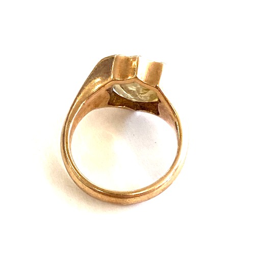 532 - Antique 9ct gold and citrine seal ring, approximate weight 4.9g, UK size E+