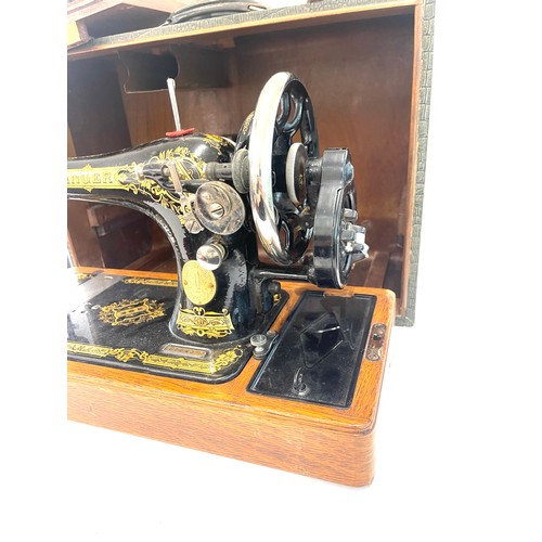 313A - Vintage Singer sewing machine