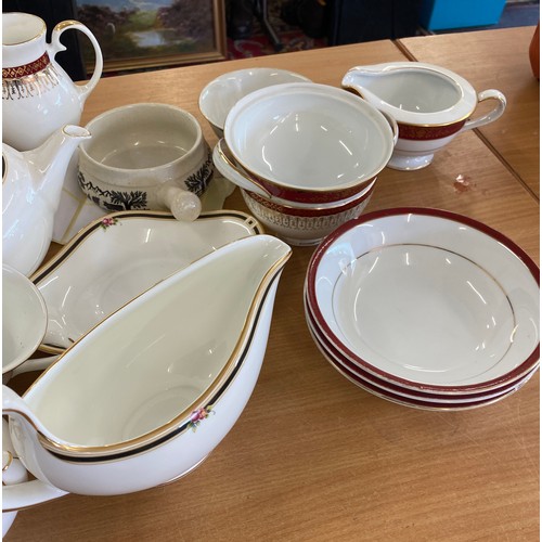 308 - Selection of part tea/ dinner services includes Noritaki, Wedgwood etc