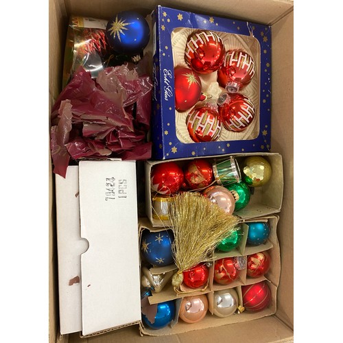 180 - Large selection of vintage christmas baubles