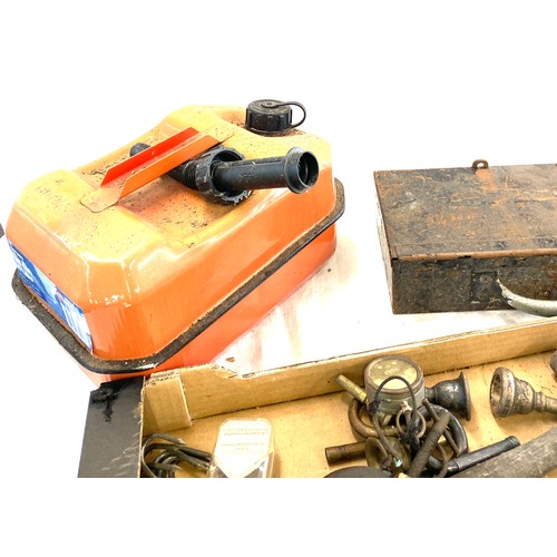 172 - Selection of hand tools to include a petrol can