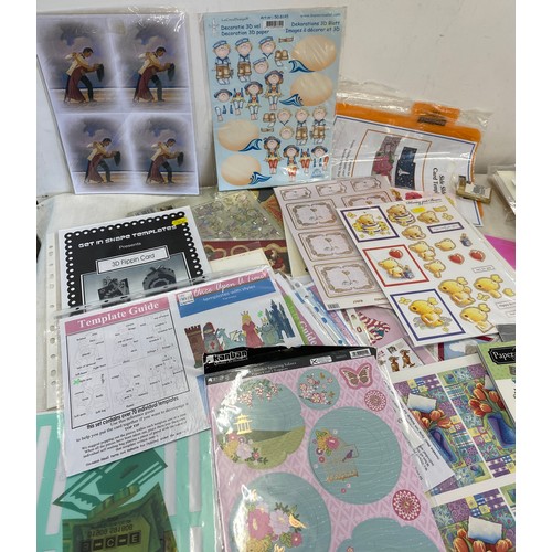 241 - Selection of craft miscellaneous to include templates, shape card kits, decoupage etc