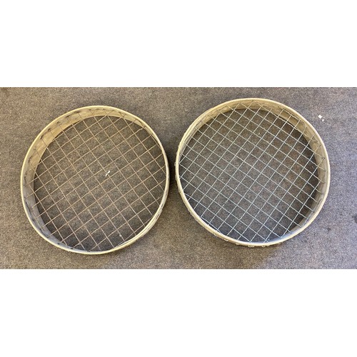 302 - Selection of 3 garden sieves