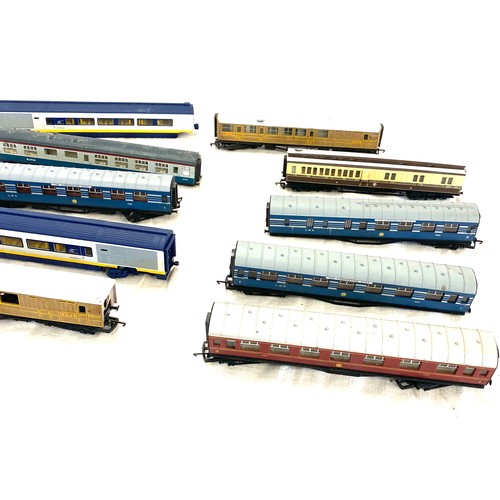 116 - Selection of Hornby railway carriages, 10 in total