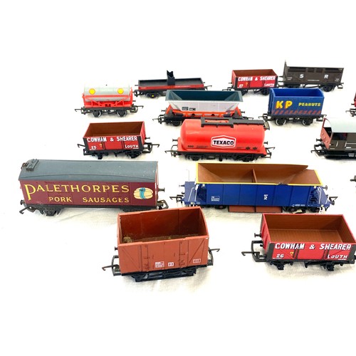 120 - Selection of Hornby railway wagons includes Shell, Kit Kat, Arnolds Sands etc