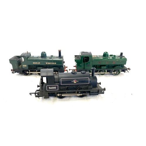 133 - Selection of 3 hornby engines includes 2788, 56010, 8751