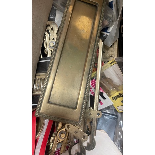 275 - Box of brass hinges