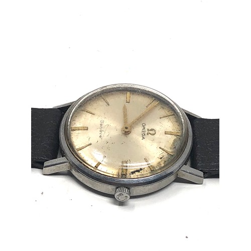 453 - Vintage omega geneve gents wristwatch the watch is ticking