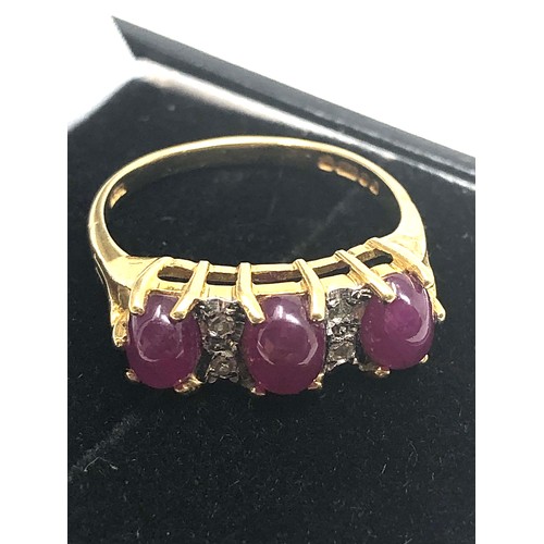 82 - Fine 18ct gold cabochon ruby & diamond ring weight of ring 4g