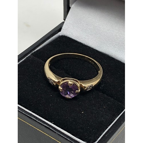 110 - 9ct gold amethyst & diamond ring weight 2g