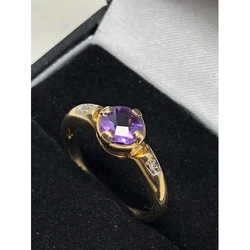 110 - 9ct gold amethyst & diamond ring weight 2g