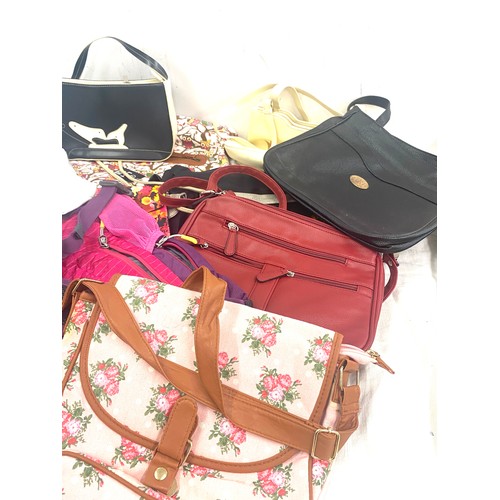 285 - Selection of assorted ladies modern handbags