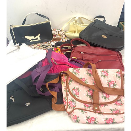 285 - Selection of assorted ladies modern handbags