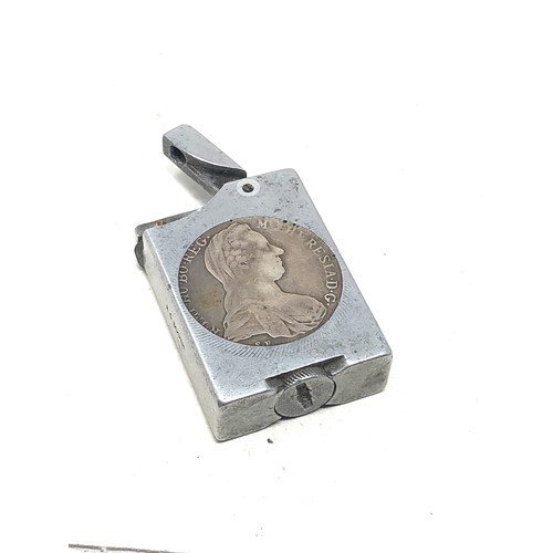 471a - Vintage coin set cigarette lighter