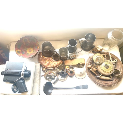 211 - Selection of vintage and later miscellaneous to include metalware pieces, animal ornaments, wooden p... 