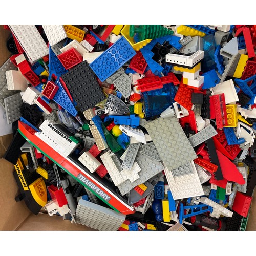 278 - Large selection of Lego pieces