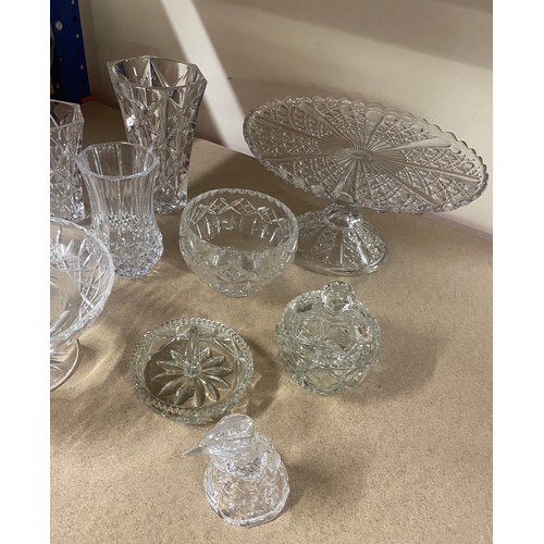 143 - Selection of cut and press glassware to include cake stand, bowls etc