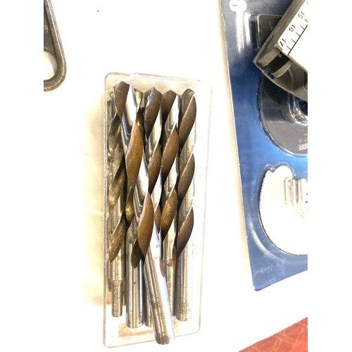 300 - Selection of hand tools to include hammers, drill bits, staplers etc