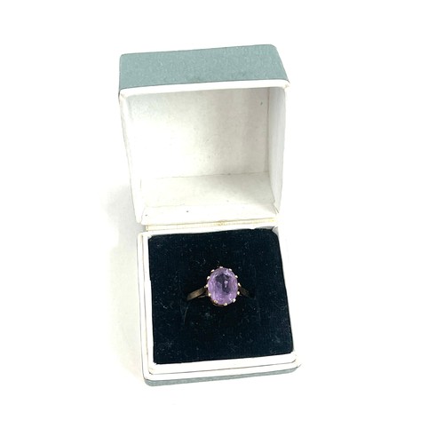 570 - 9ct gold and amethyst ring uk size I+ total weight 1.9g