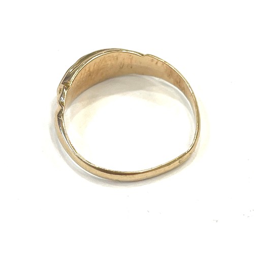 108 - 9ct Gold 5 stone set ring, Ring size approx Q, total weight 1.2g