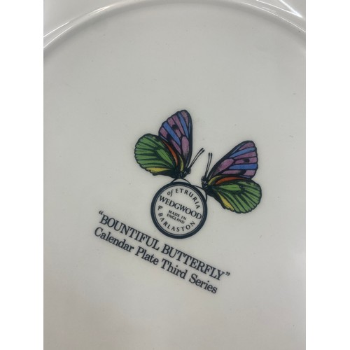 307 - 15 Collectors plates to include Spooe, wegdwood etc