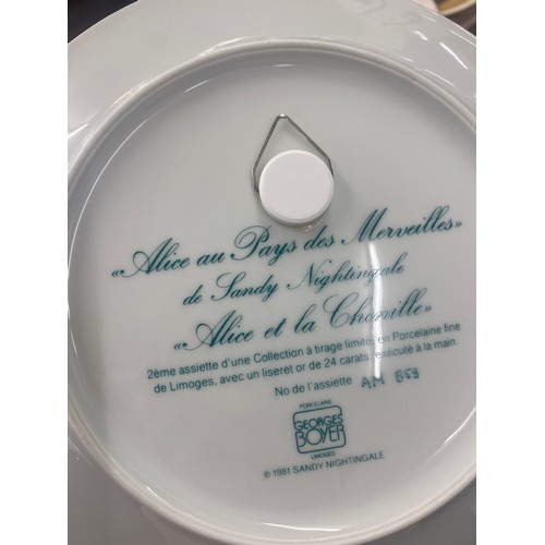 307 - 15 Collectors plates to include Spooe, wegdwood etc