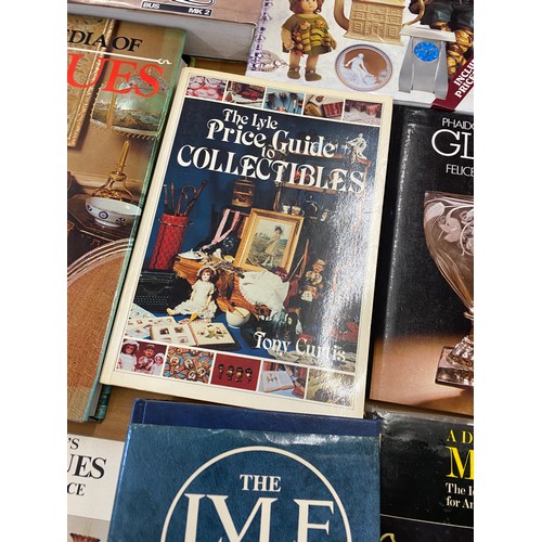 304 - Selection of assorted hardback books to include antique books, Giles etc