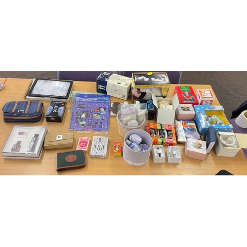 305 - Large selection of gift sets,travels sets, puzzles etc