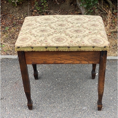 302 - Sewing stool and contents