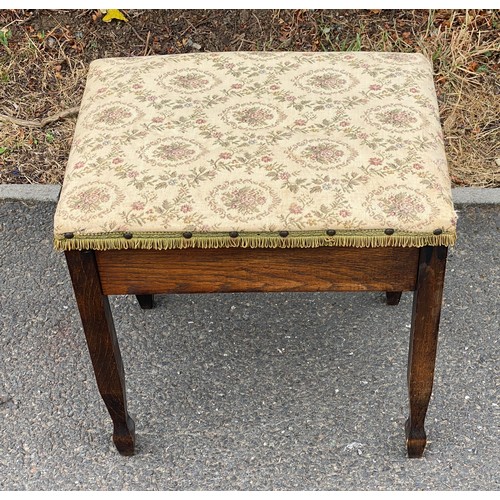 302 - Sewing stool and contents