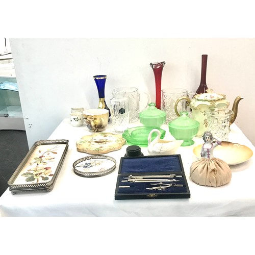 97 - Selection of miscellaneous to include glassware, vases, Crown Devon etc