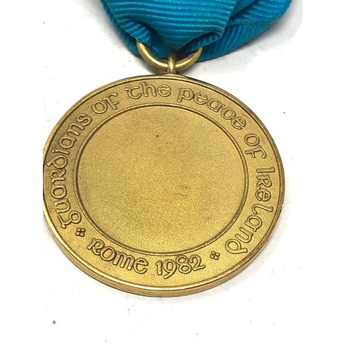 454 - rare 1982 Irish garda pilgrimage to rome medal Issued to members of the Garda who took part in the 6... 