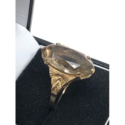 341 - 9ct gold vintage smoky quartz ring (6.7g)