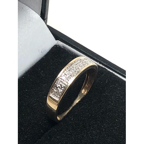 358 - 9ct gold diamond ring (2.1g)