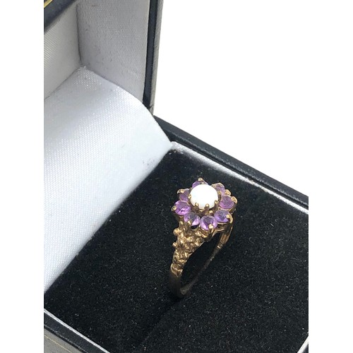 336 - 9ct gold opal & amethyst ring (2g)