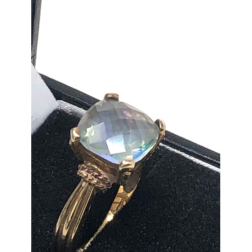 273 - 9ct gold vintage blue topaz cocktail ring (4.5g)